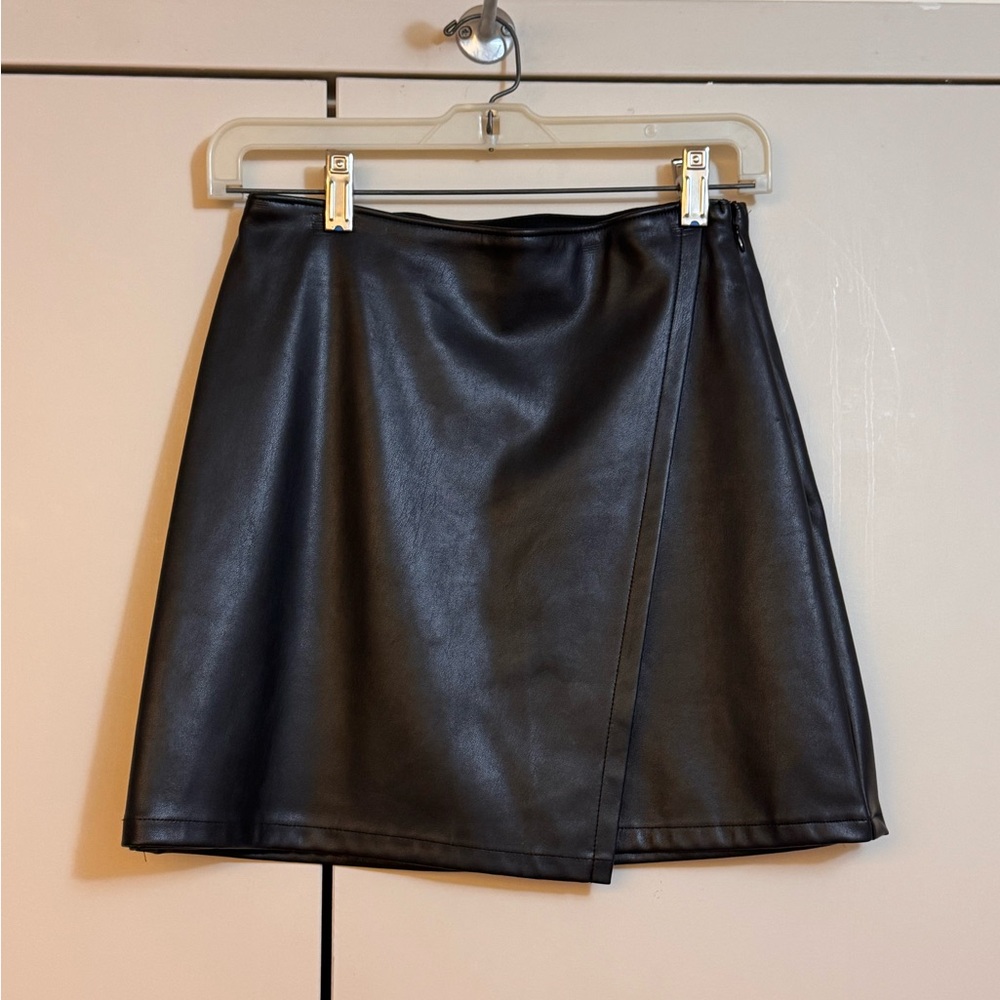 Hollister Black Faux Leather Skirt